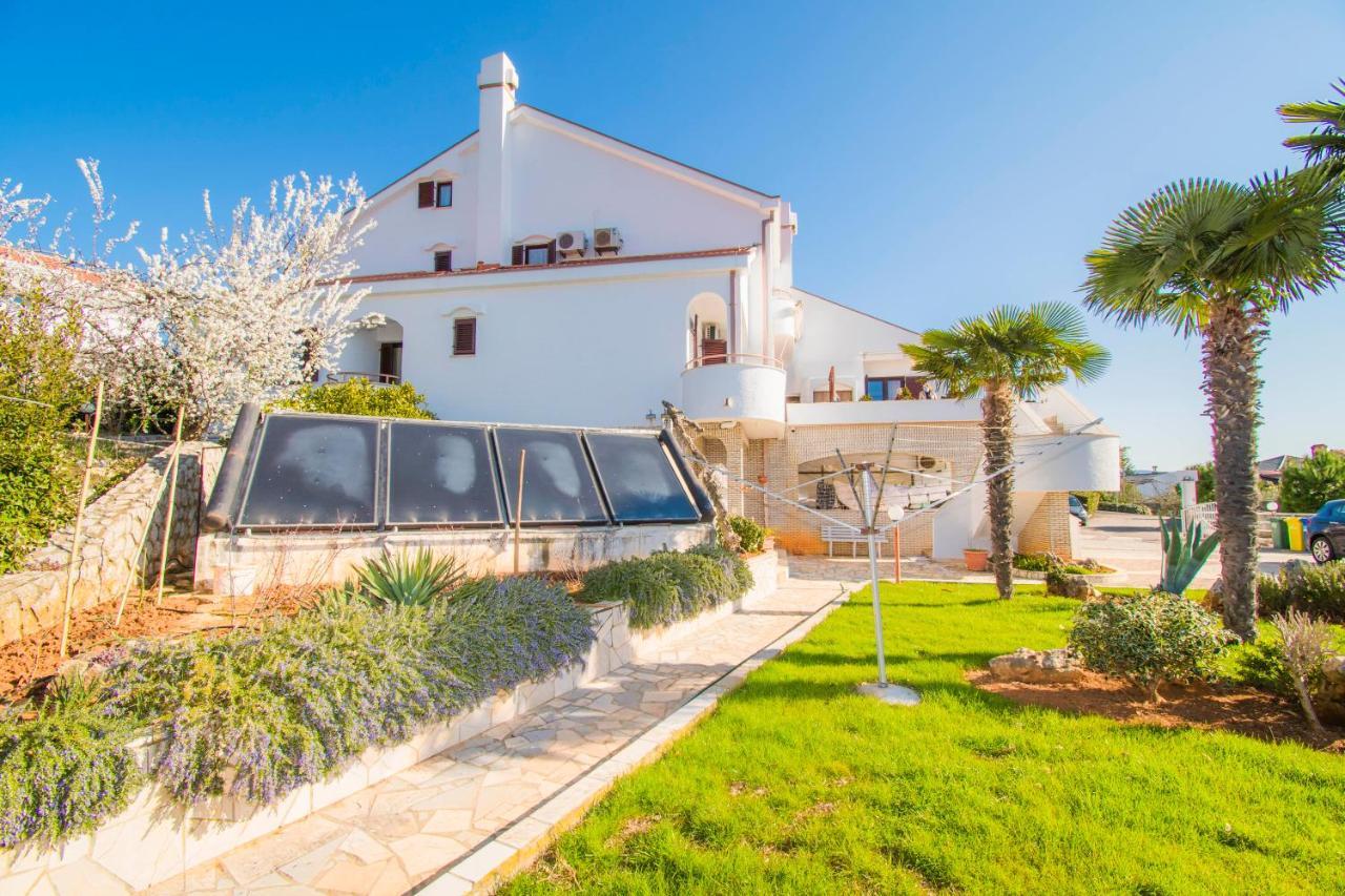 Apartments Grand & Plav In Krk Krk Town Bagian luar foto
