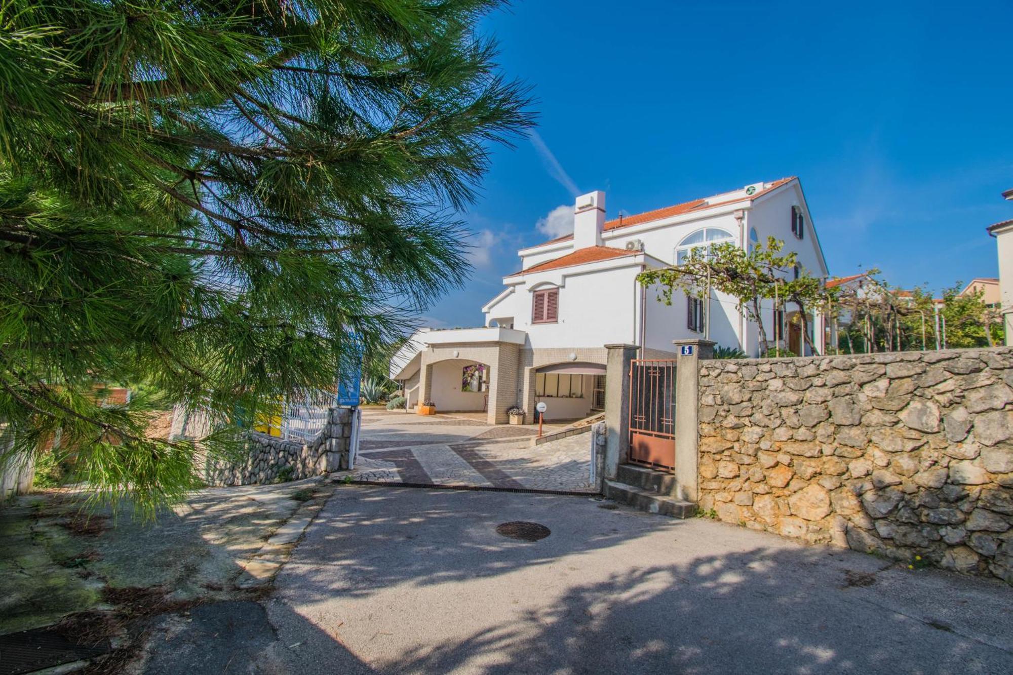 Apartments Grand & Plav In Krk Krk Town Bagian luar foto